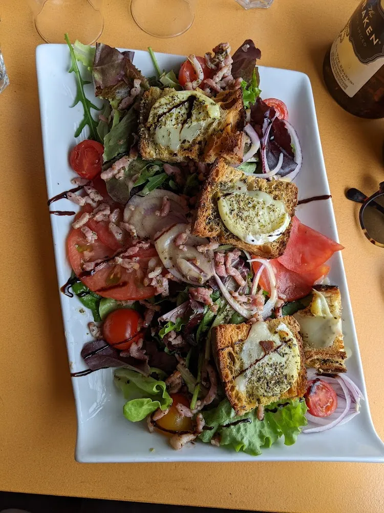 Salade de Chèvre Chaud